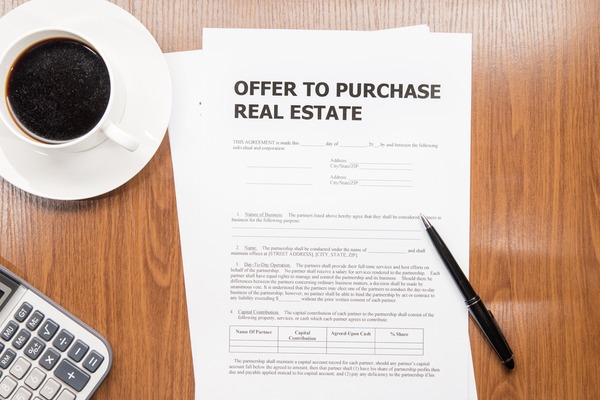 offer to purchase real estate paperwork
